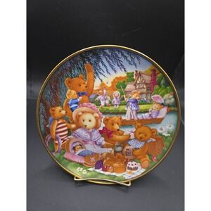 Franklin Mint Limited Edition Porcelain Collector Plate "A Teddy Bear Picnic"